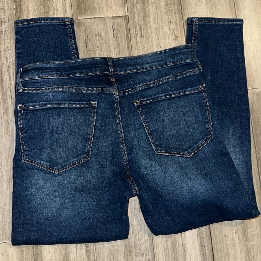 Size 12 Short Old Navy Midrise Rockstar Super Skinny Blue Jeans